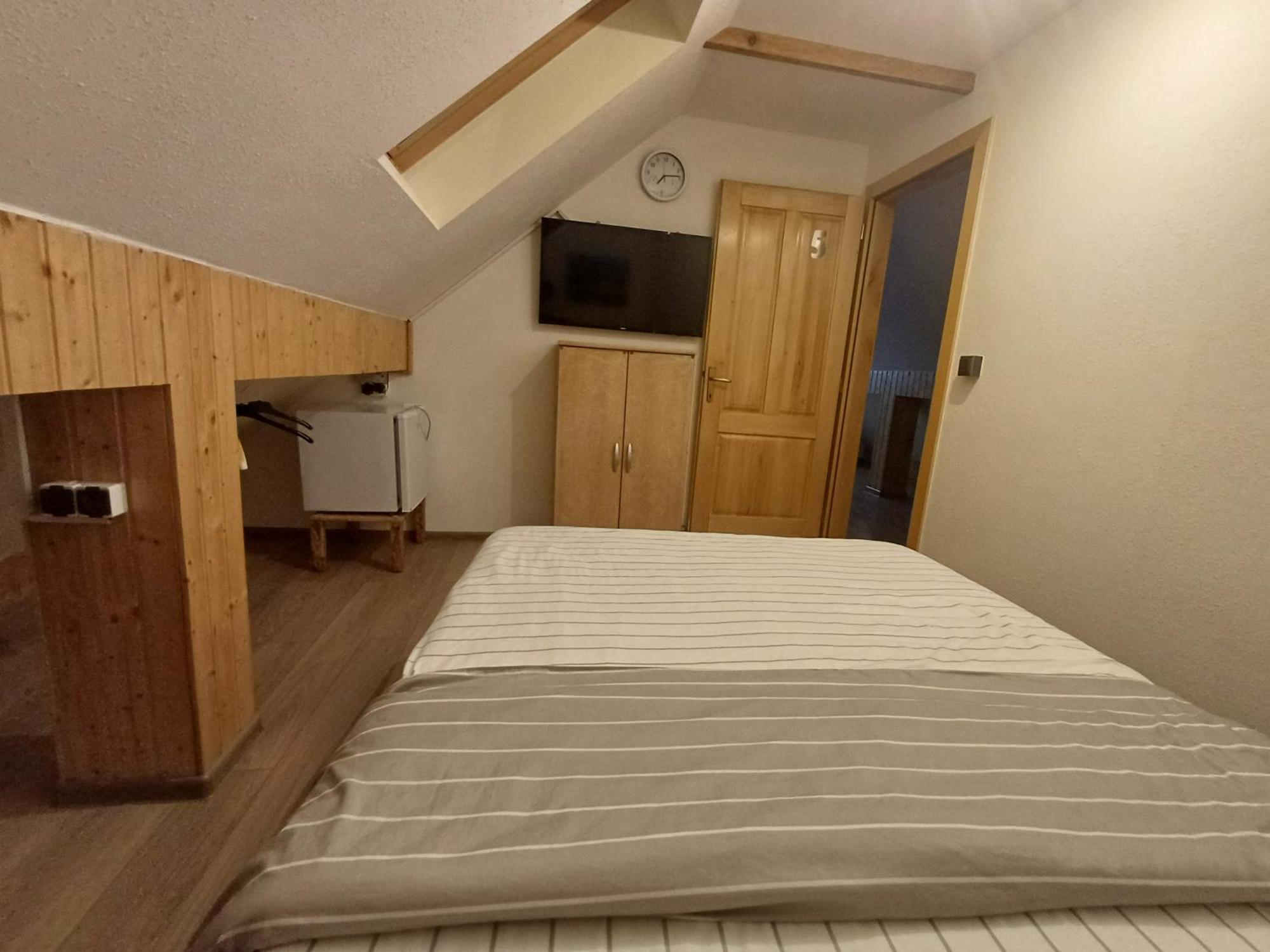 Hotel Casa Marinela à Băile Felix Extérieur photo